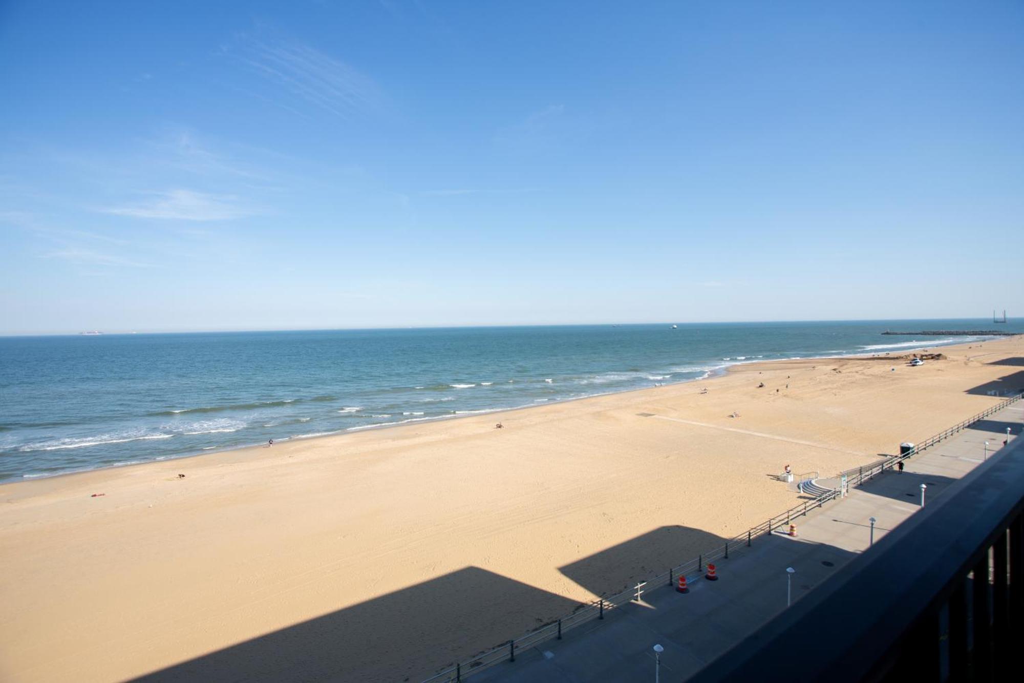 The Barclay Towers Hotel And Resort Virginia Beach Buitenkant foto
