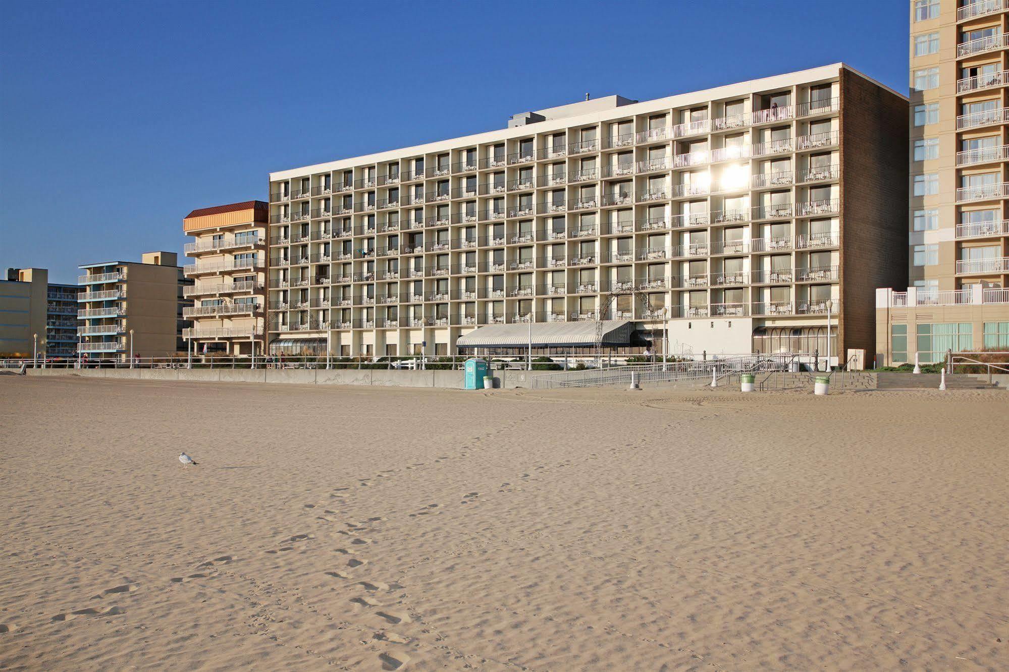 The Barclay Towers Hotel And Resort Virginia Beach Buitenkant foto